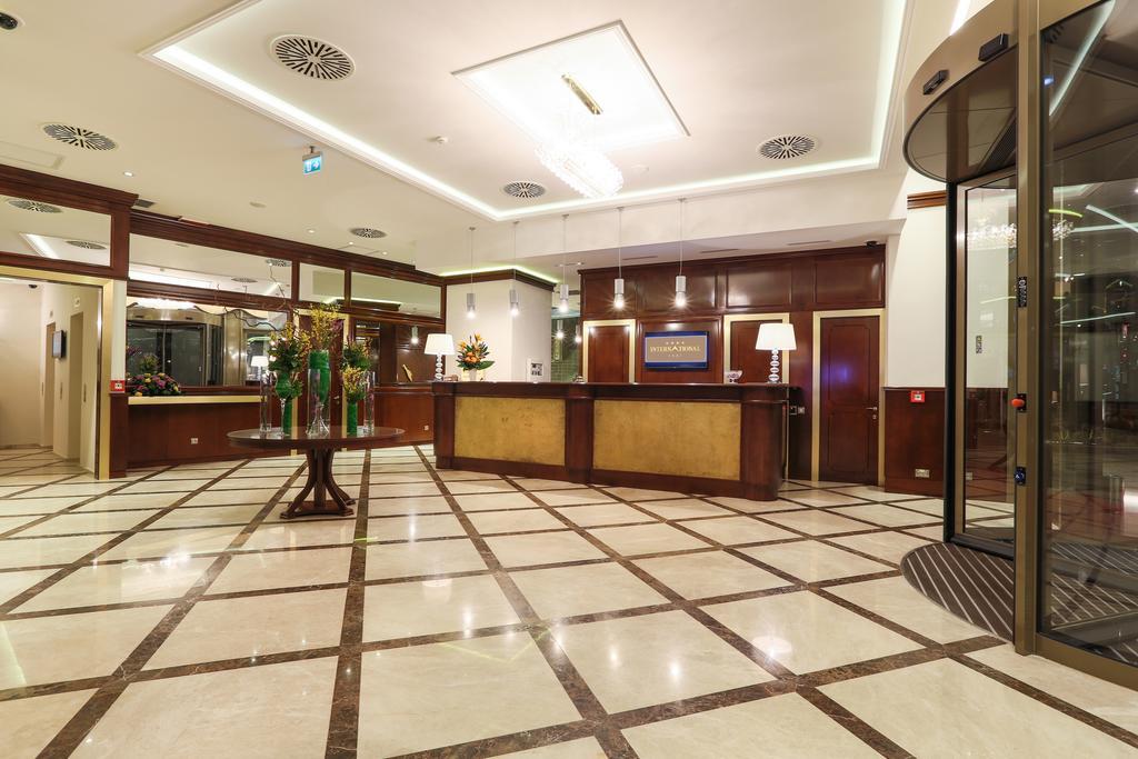 Hotel International Iasi Exterior foto